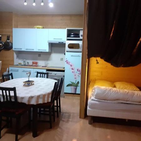 Appartement Face Au Thermes Et Au Calme Bagneres-de-Luchon Luaran gambar