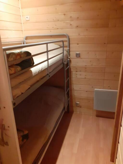 Appartement Face Au Thermes Et Au Calme Bagneres-de-Luchon Luaran gambar