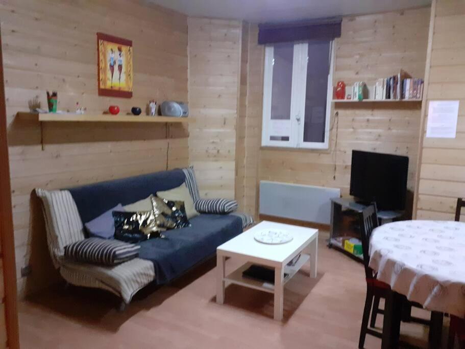 Appartement Face Au Thermes Et Au Calme Bagneres-de-Luchon Luaran gambar
